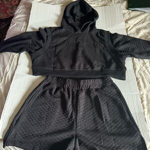 Large NWOT 2 piece short set